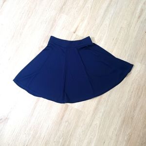 JXP Design  size  Small navy circle skirt